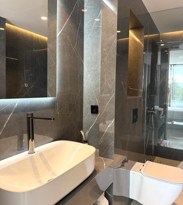 Resa Estates Can Furnet Ibiza te koop sale modern villa sea dalt villa views bathroom block.jpeg